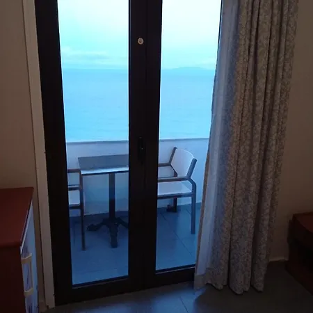 Gr Sea View